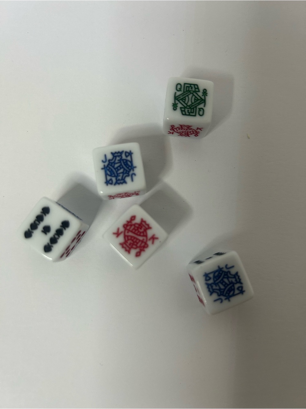 White Mahjong-Style Dice Set with Red, Black and Green Faces - Picture 3 of 4